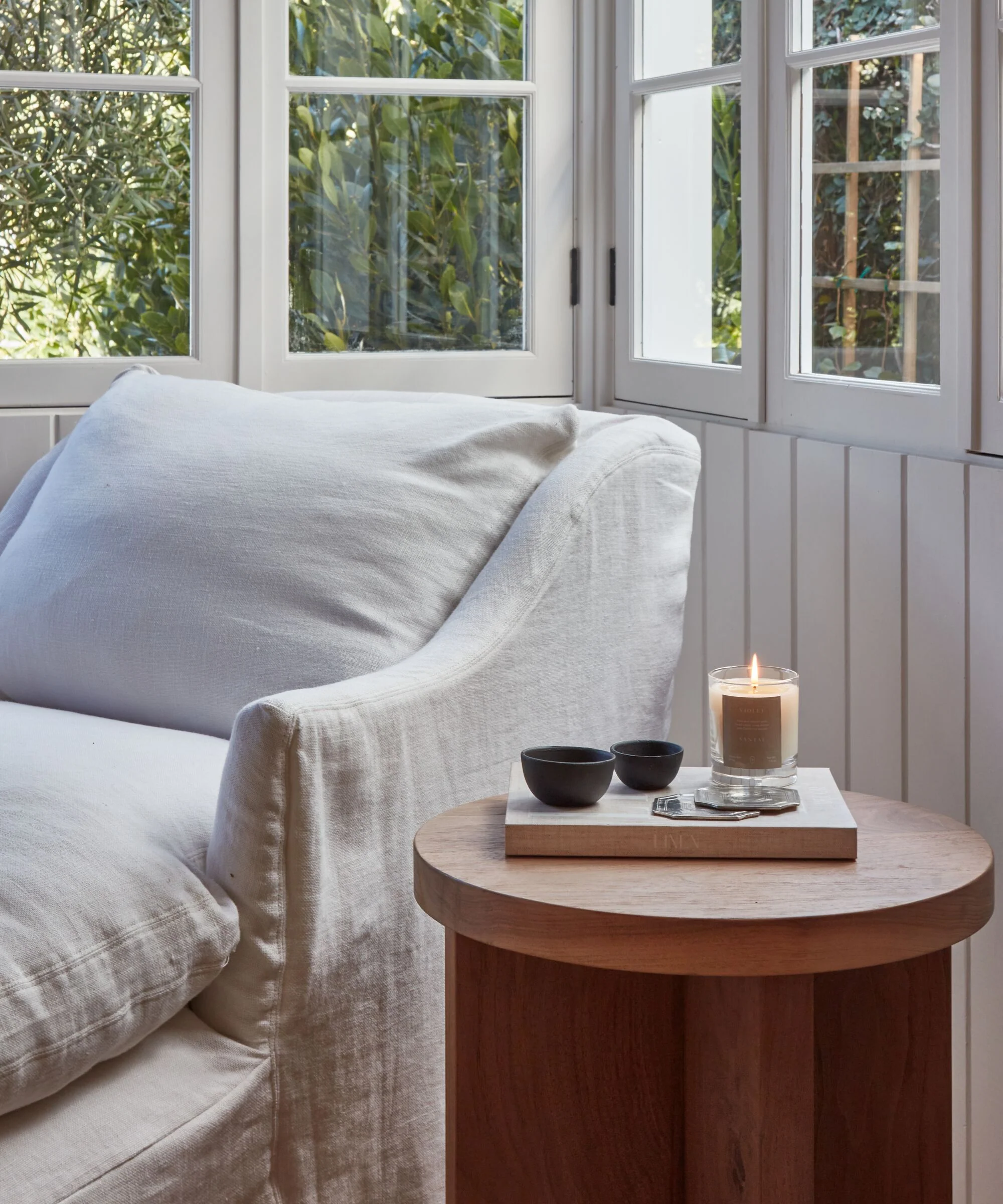 Violet Santal Candle - Image 3